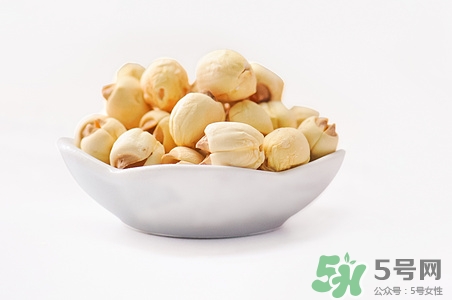 蓝莓给宝宝怎么吃好,芹菜给宝宝怎么吃好