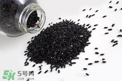 黑芝麻怎样吃治脱发,黑芝麻黑豆可以治疗脱发吗