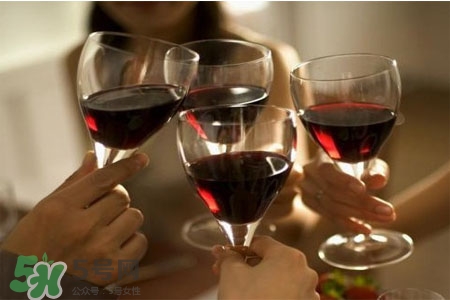 黄酒是什么材料酿造的,黄酒是什么酒