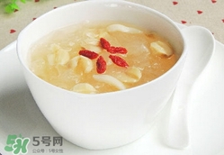 莲子银耳汤的功效和作用,莲子银耳的功效