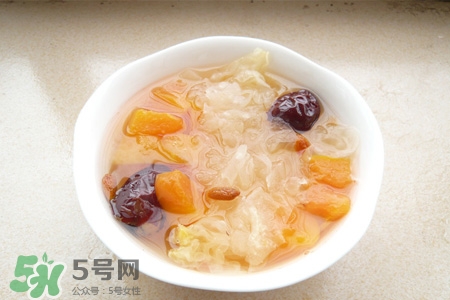 银耳适合什么季节吃好,银耳适合什么季节吃 银耳适合什么季节吃好,银耳适合什么季节吃