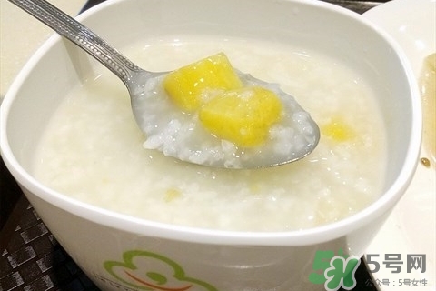 香蕉粥的功效和作用,香蕉煲粥有什么功效 香蕉粥的功效和作用,香蕉煲粥有什么功效