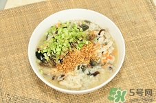 南瓜粥能隔夜喝吗,晚上喝南瓜粥的好处和坏处