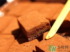 生巧克力和熟巧克力区别热量,便宜好吃的巧克力 生巧克力和熟巧克力区别热量,便宜好吃的巧克力