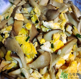 平菇可以和鸡蛋一起做汤吗,平菇和鸡蛋能一起做汤吗