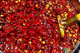 牛肉火锅锅底做法,麻辣牛肉锅底的做法和配料 牛肉火锅锅底做法,麻辣牛肉锅底的做法和配料