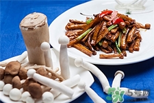 滑子菇的功效和作用及食用方法,滑子菇的功效和作用禁忌 滑子菇的功效和作用及食用方法,滑子菇的功效和作用禁忌