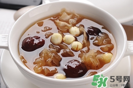 银耳汤一天什么时候喝最好,银耳汤什么时候喝比较好