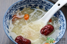 银耳汤怎么做有营养,吃银耳汤的好处