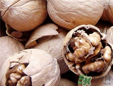 核桃壳泡水喝有什么好处,核桃壳泡水喝有什么好处的功效和作用 核桃壳泡水喝有什么好处,核桃壳泡水喝有什么好处的功效和作用