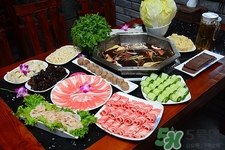 女生经常吃火锅的危害,火锅吃些什么最好 女生经常吃火锅的危害,火锅吃些什么最好