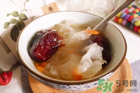 小孩子吃银耳红枣汤好吗,银耳红枣汤的功效,小孩可以喝吗