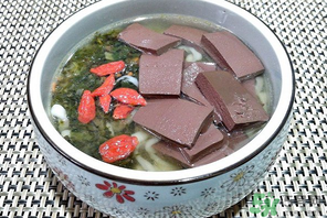 鸭血的食用价值,鸭血的功效和营养价值 鸭血的食用价值,鸭血的功效和营养价值