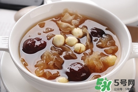 长期吃银耳红枣汤的好处,常吃银耳红枣汤的好处和坏处