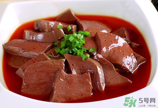 煮熟的鸭血怎么辨别真假,鸭血怎么辨别真假