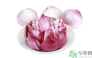 切开的洋葱能放多久,洋葱切完可以放多久 切开的洋葱能放多久,洋葱切完可以放多久
