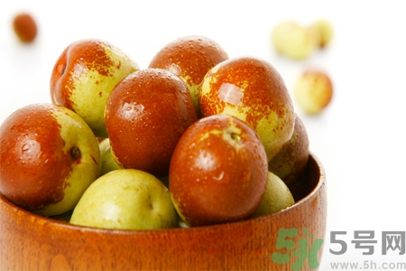 喝中药可以吃冬枣吗?,吃药能吃冬枣吗