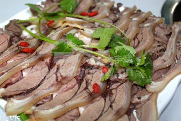 狗肉的营养价值有什么呢(狗肉有啥营养价值)