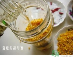桂花可以和蜂蜜一起吃吗,桂花蜜不能和什么一起吃