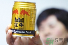 男人经常喝红牛对身体有什么影响吗,女生经常喝红牛对身体有什么影响吗