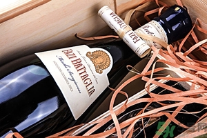 小孩喝红酒的危害,小孩喝红酒有什么危害 小孩喝红酒的危害,小孩喝红酒有什么危害