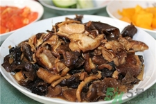 香菇和木耳能一起吃吗?,香菇和木耳能一起吃吗怎么做好吃