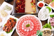 吃火锅吃什么好,吃火锅喝什么好?