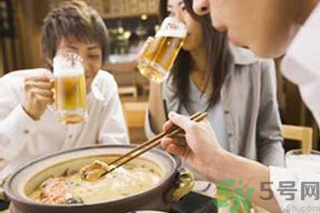 吃火锅喝啤酒有坏处吗,吃完火锅喝啤酒会怎么样