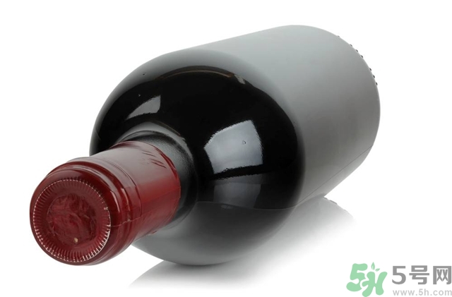 喝葡萄酒的好处和坏处,女性喝葡萄酒的好处 喝葡萄酒的好处和坏处,女性喝葡萄酒的好处