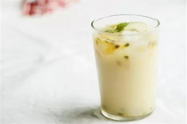 百香果泡水喝(百香果泡水喝的功效和作用) 百香果泡水喝(百香果泡水喝的功效和作用)