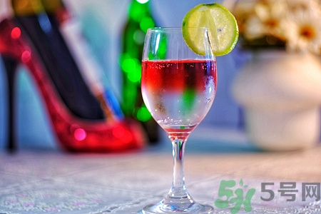 雪碧加味精的作用是什么,雪碧加味精的作用男生 雪碧加味精的作用是什么,雪碧加味精的作用男生