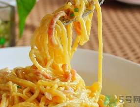 意大利面用什么材料做的,意大利面都用的什么材料怎么做的