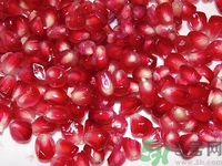 吃石榴的好处和功效,吃石榴对身体有哪些好处