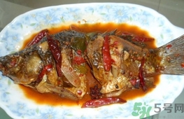 鲫鱼能放冰箱冷藏吗,鲫鱼怎样放冰箱保存