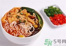 螺蛳粉为什么臭臭的,正宗的螺蛳粉臭吗