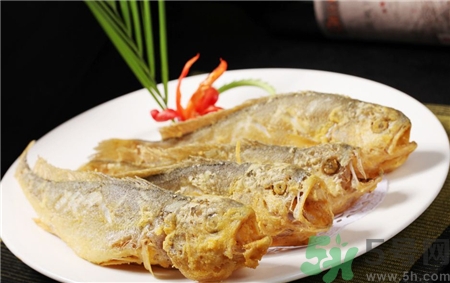 黄鱼是什么样子的图片,市场上卖的小黄鱼是什么鱼