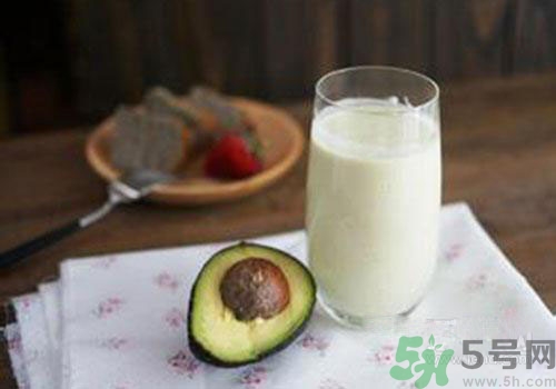 牛油果和酸奶一起吃有什么好处,牛油果加酸奶好吃吗