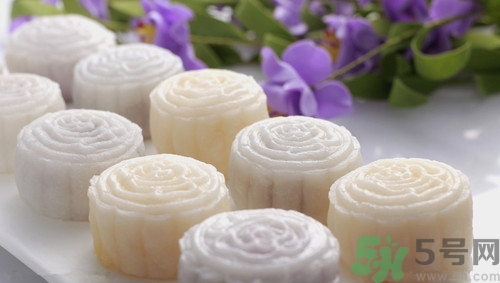 冰皮月饼的皮是什么做的?,冰皮月饼的冰皮是什么做的