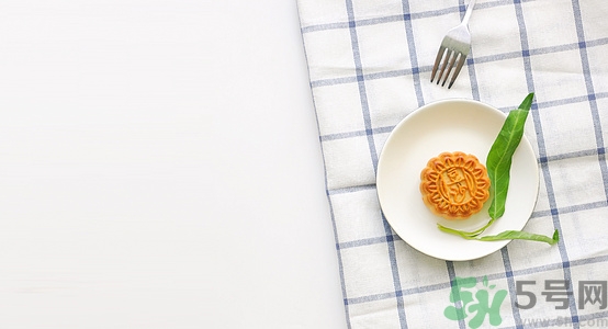 冰皮月饼怎么吃,冰皮月饼可以直接吃吗