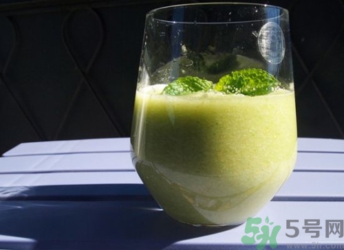 芹菜怎样榨汁才正确,芹菜榨汁的方法