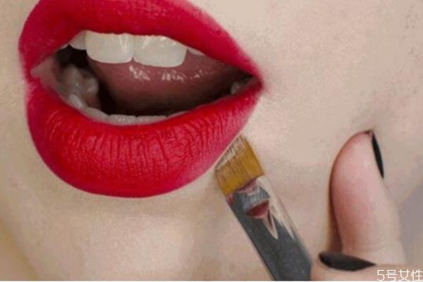 圣罗兰方管13号适合黄皮吗,圣罗兰圆管76适合黄皮吗