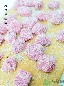 火龙果怎么给宝宝做辅食吃最好,吃火龙果有啥好处和坏处 火龙果怎么给宝宝做辅食吃最好,吃火龙果有啥好处和坏处