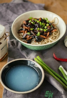 吃茄子的好处和坏处?,吃茄子的好处和功效