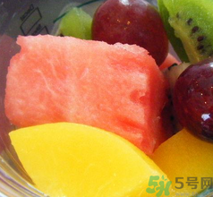 黄桃不能和什么一起吃?,黄桃不能和什么一起吃会食物中毒