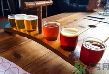 啤酒怎么倒没有泡沫,啤酒为什么要倒出泡沫