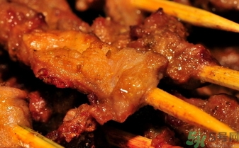 吃完烤羊肉串吃啥解毒,吃完烤羊肉后吃什么比较好