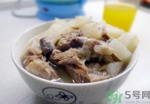排骨汤加枸杞的好处,排骨枸杞汤功效和作用