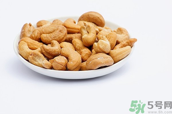 一个腰果的热量是多少大卡,一个腰果的热量是多少