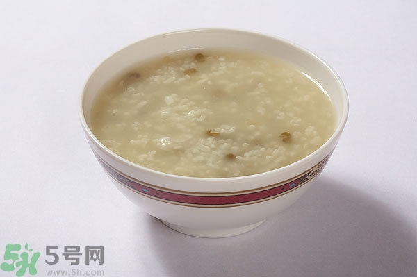 绿豆粥的功效和作用禁忌,绿豆熬粥怎样煮容易烂 绿豆粥的功效和作用禁忌,绿豆熬粥怎样煮容易烂