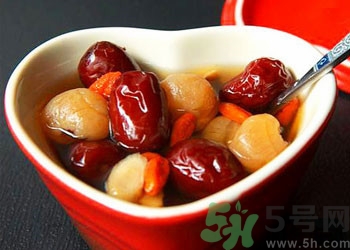 枸杞红枣和桂圆泡水喝的功效,红枣和桂圆泡水喝的功效